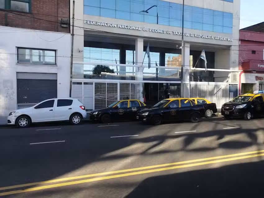 FEDERACION NACIONAL de PEONES de TAXIS de la REPUBLICA DE ARGENTINA