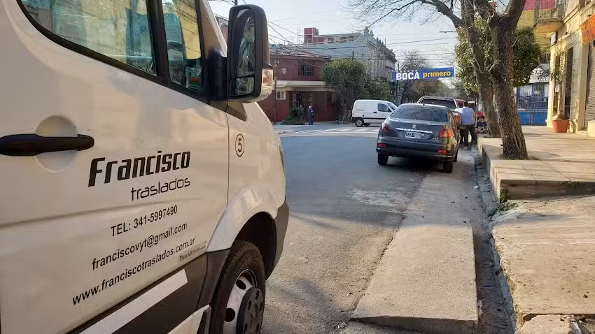 Francisco Traslados / Transporte de pasajeros.