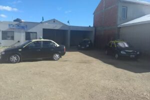 Parada de Taxi “400 Departamentos” (Felix Riquez)