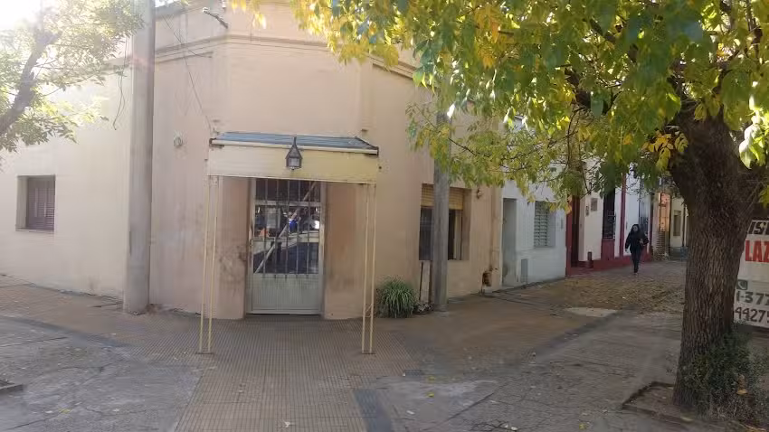 Plaza Remis- Abierto las 24 Hs