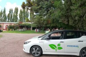 Remis el&eacute;ctrico aeropuerto Mendoza &ndash; electric taxi airport