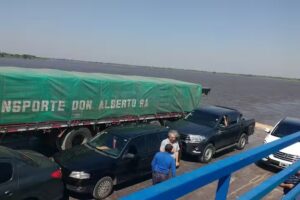 Servicio de transporte en Balsas Pto. Pilcomayo-Sajonia