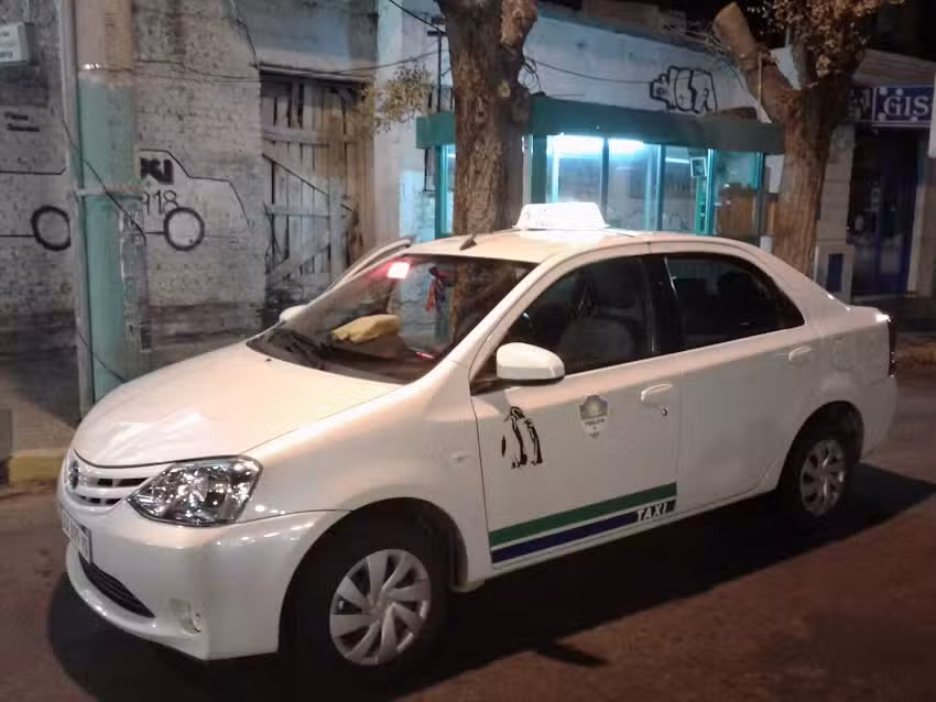 Taxi Los Intrepidos &ndash; Las 24 hs