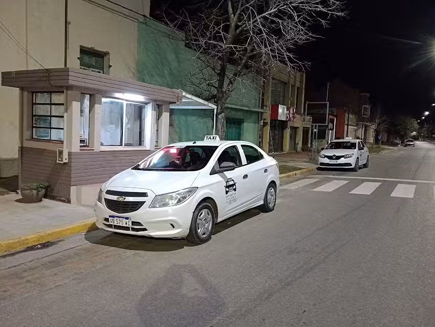 TAXIS Av. San Mart&iacute;n y Pra. Junta